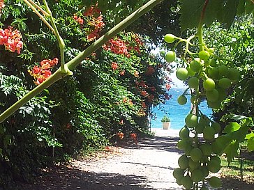 Ferienwohnung in Selianitika - Der Ausgang durch den Garten zum Strand
