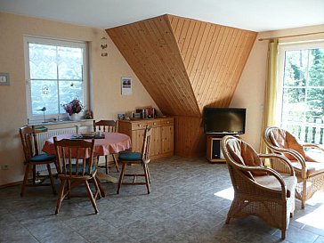 Ferienwohnung in Ostseebad Prerow - Ferienwohnung 3 - Wohnraum mit Küchenzeile