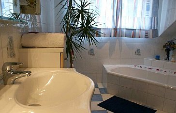 Ferienwohnung in Mondsee - Badezimmer Wohnung 2