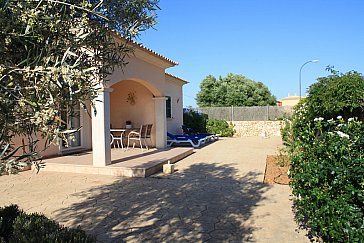 Ferienhaus in Sa Ràpita - Überdachte Terrasse, Garten, Liegen, Gartengrill