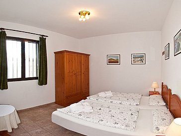Ferienhaus in Costa Teguise - Eines der beiden vorderen Schlafzimmer