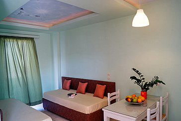 Ferienwohnung in Platanes - Betten separat im Wohnbereich Beispiel