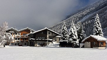 Ferienwohnung in Saas-Grund - Chalet Stadel im Winter