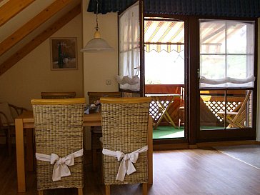 Ferienwohnung in Zell Mosel - Esszimmer mit direktem Zugang zum Balkon