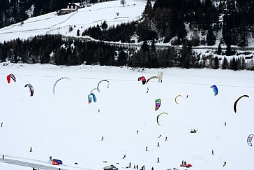 Ferienwohnung in Reschen - Kiten mit Eisschnellaufbahn