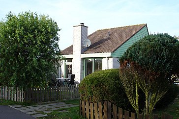 Ferienhaus in Julianadorp - Garten und Terrasse, Eingang rechts