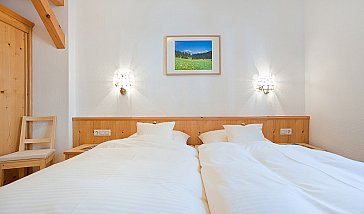 Ferienwohnung in Füssen - Schlafzimmer unten Alpenrose