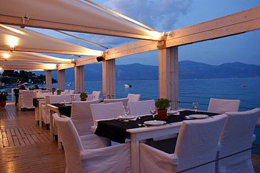 Ferienhaus in Aegion-Longos - Restaurant am Strand von Longos