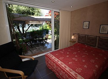 Ferienwohnung in Saint Paul - Schlafzimmer 1 mit Terrasse