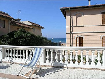 Ferienwohnung in San Vincenzo - Terrasse des Apartments Geranio mit eingeschränkte