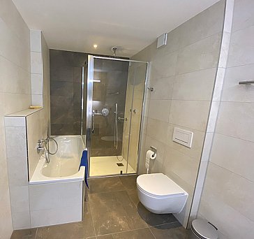 Ferienwohnung in Locarno-Muralto - Badezimmer renoviert