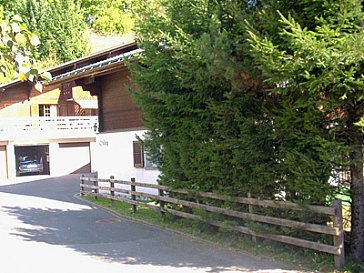 Ferienwohnung in Saanen - Chalet Silvy Zufahrt Garage