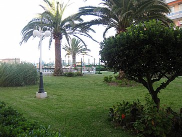 Ferienwohnung in La Pineda - Areal beim Pool
