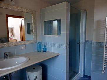 Ferienhaus in Santa Maria Navarrese - Badezimmer mit Dusche