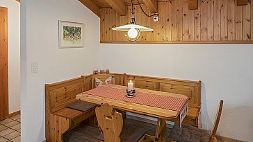 Ferienwohnung in Oberwald - Esstisch
