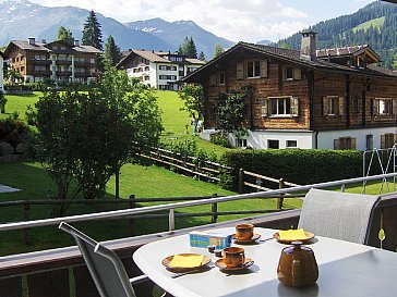 Ferienwohnung in Klosters - Aussicht vom Balkon