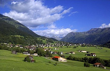 Ferienwohnung in Klosters - Blick auf Klosters