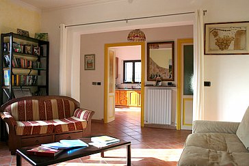 Ferienwohnung in Montecalvo Versiggia - Wohnzimmer