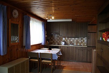 Ferienwohnung in Flumserberg-Bergheim - Küchenzeile - Wohnbereich