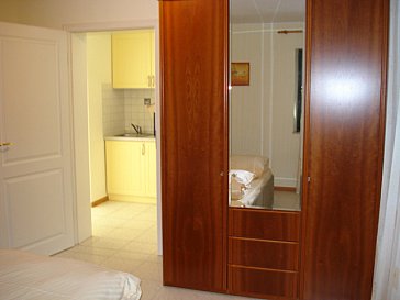 Ferienwohnung in Todtmoos - Schlafzimmer mit grossem Kleiderschrank