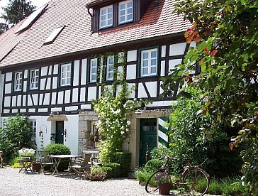 Ferienwohnung in Blaufelden-Herrentierbach - Hausansicht im Juni