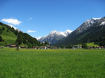 Ferienwohnung in Klosters - Blick auf Silvretta vor dem Haus