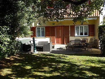 Ferienhaus in Ascona - Gartensitzplatz und Lounge