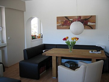 Ferienwohnung in Seefeld - Essecke mit 1,60 m Tisch