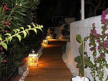 Ferienhaus in Chiessi - Romantischer Eingang bei Nacht