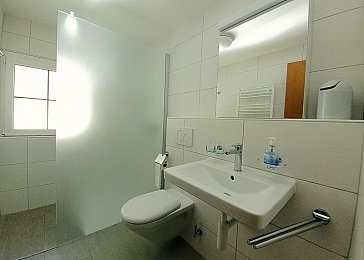 Ferienwohnung in Leukerbad - Dusche / Toilette