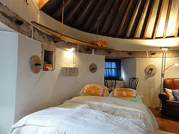 Ferienhaus in Santiago do Cacém - Wohnzimmer mit Doppelbett