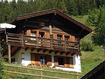 Ferienhaus in Grimentz - Das Chalet im Sommer