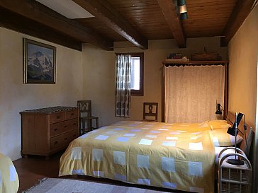 Ferienhaus in Aurigeno - Schlafzimmer 1 - mit 4 Betten