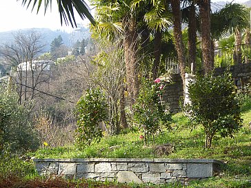 Ferienwohnung in Locarno-Muralto - Gartenanlage unterhalb der Madonna del Sasso