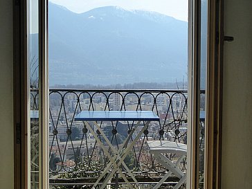 Ferienwohnung in Locarno-Muralto - Der kleine Balkon nach Süden