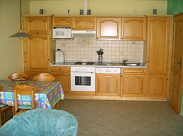 Ferienwohnung in Born am Darss - Wohnzimmer mit Küche