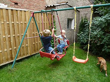 Ferienwohnung in Merkendorf - Kinder spielen im Garten