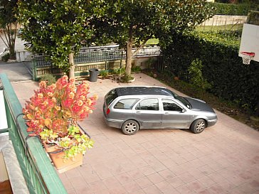Ferienwohnung in San Felice a Cancello - Parkplatz im Hof