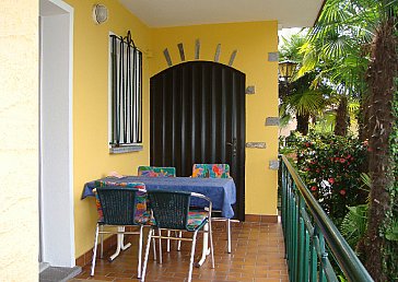 Ferienwohnung in San Nazzaro - Grosszügige Terrasse mit Seesicht