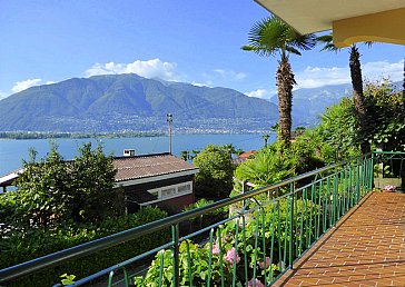 Ferienwohnung in San Nazzaro - Aussicht von Terrasse Richtung Locarno