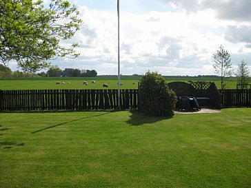 Ferienwohnung in Galmsbüll - Blick auf den Garten