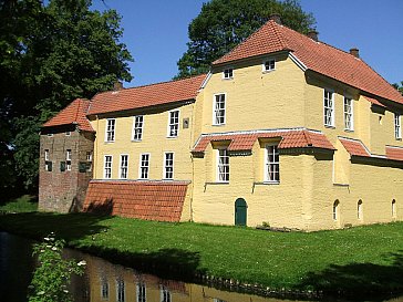 Ferienhaus in Krummhörn-Hamswehrum - Manningaburg in Pewsum