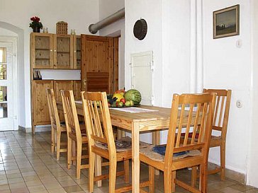 Ferienwohnung in Walting - Küche mit grossem Esstisch