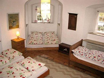 Ferienwohnung in Walting - Erkerzimmer mit 5 Betten
