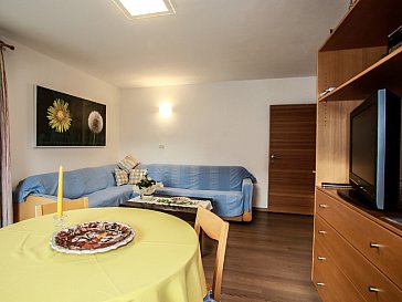 Ferienwohnung in Algund - Sommermond Wohnzimmer