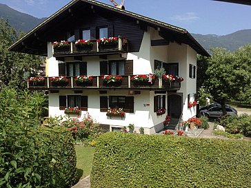 Ferienwohnung in Fügen - Unser Haus im Sommer