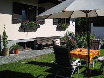 Ferienwohnung in Fügen - Gartensitzplatz