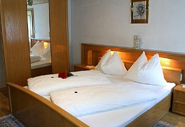 Ferienwohnung in Mondsee - Schlafzimmer Wohnung 1