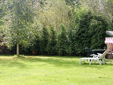 Ferienwohnung in Stolpe - Grillplatz hinten im Garten