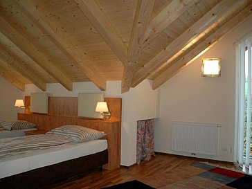 Ferienwohnung in Neumarkt am Wallersee - Grosses Schlafzimmer